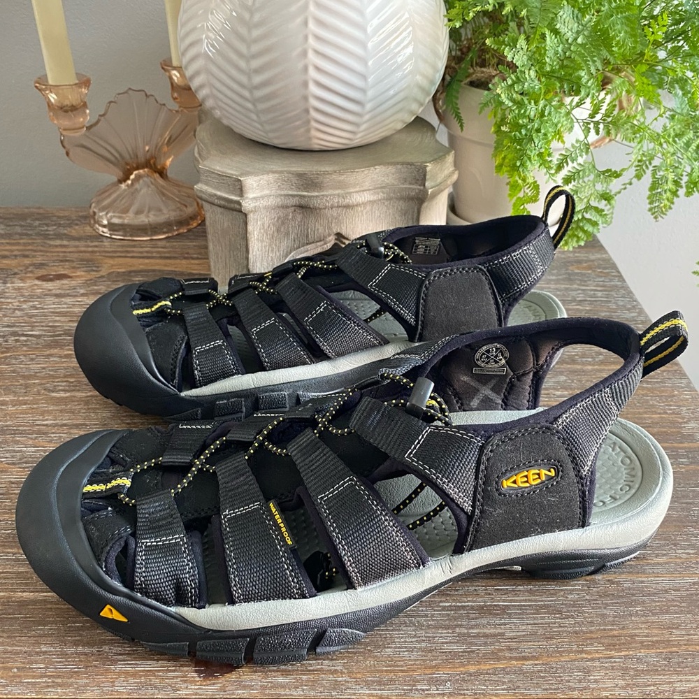 Keen Newport H2 Waterproof Hiking Kayaking Outdoor Sandals Shoes Mens 13 Black - Picture 2 of 12